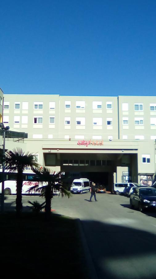 موستار The Golden City Apartments المظهر الخارجي الصورة